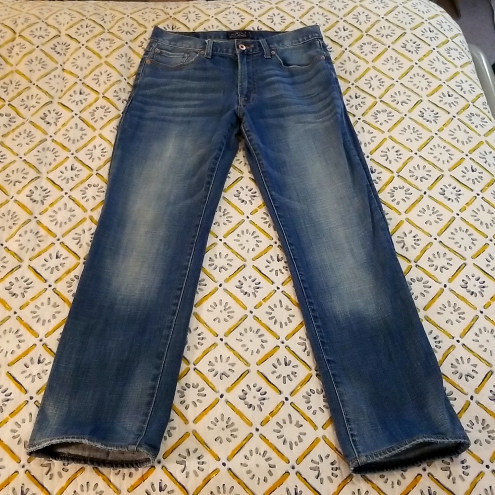 Lucky Brand 363 Vintage Straight Jean's. Size 30Wx34L
